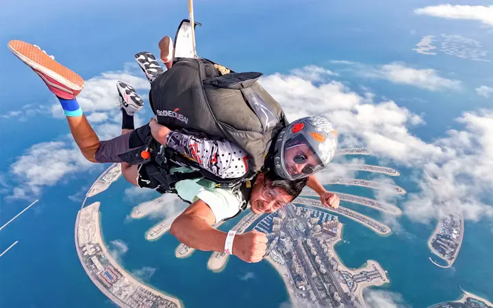 Skydiving Dubai is your stop for ultimate thrill & fun